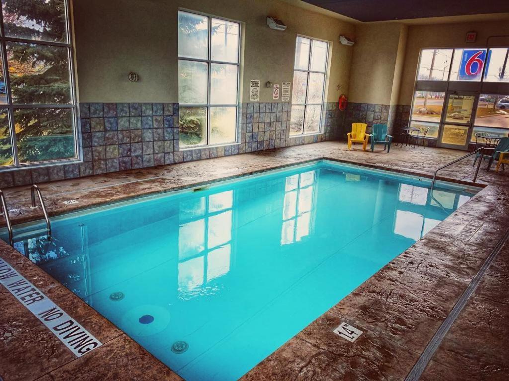 Motel 6-London, On - Ontario ภายนอก รูปภาพ